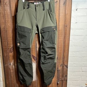 Fjallraven Dual-Tone Cargo Pants